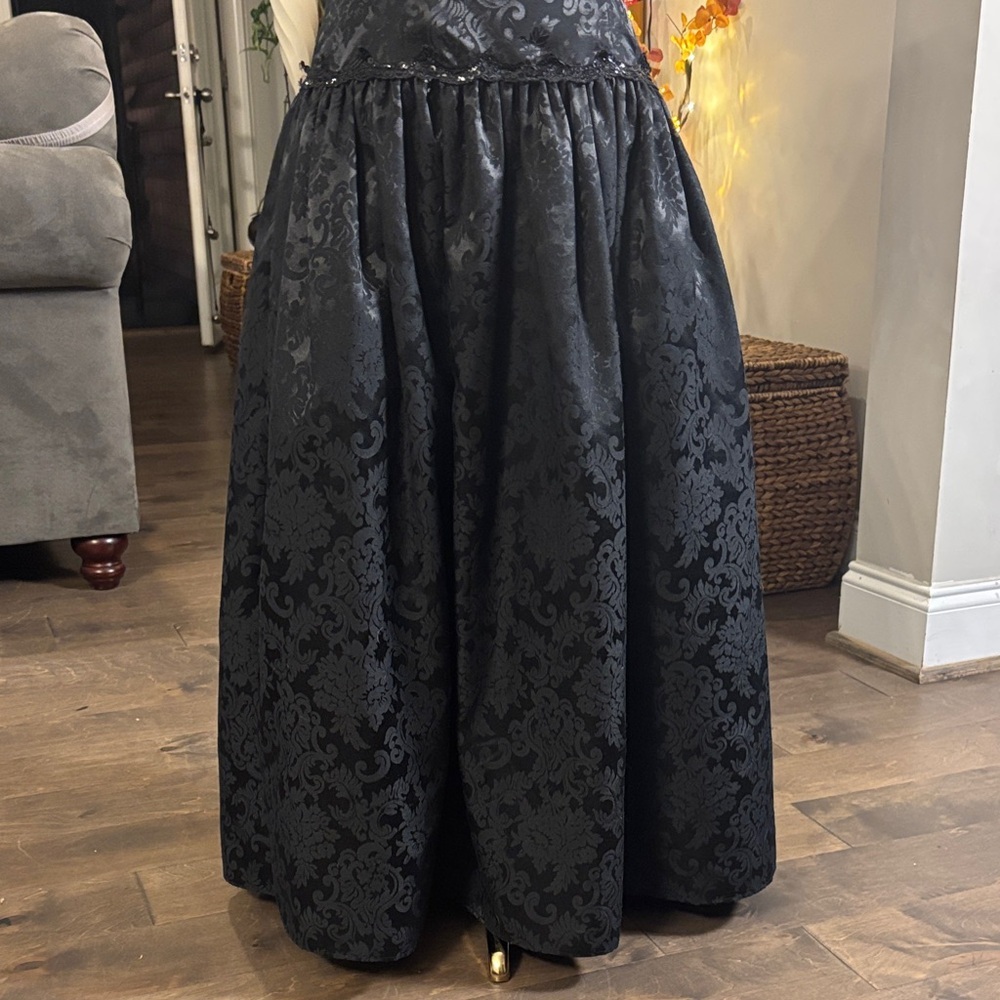 Scott McClintock Black Strapless Dress with Floral Design - Picture 5 of 11